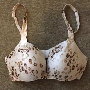 🔥Victoria’s Secret Animal Print Bra🔥